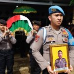 Jenazah Brigadir Erik yang Tewas Bunuh Diri Depan Istrinya Dimakamkan